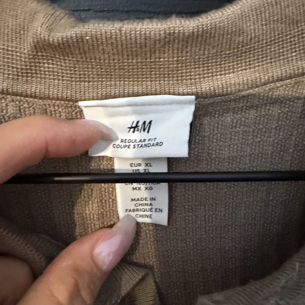Mens H&M Casual Knit Short Sleeve Sweater Shirt Beige Tan Extra Large - Picture 2 of 4